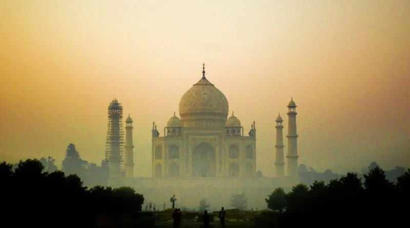 One Day Tour to Taj Mahal