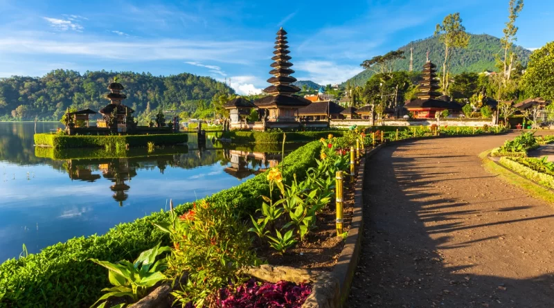 Famous Tourist Places In Indonesia